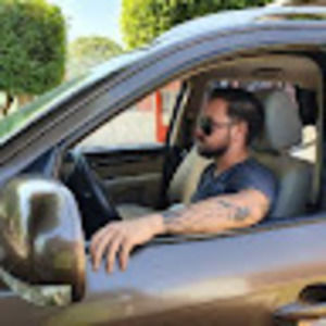 Meet your Posher, Dayron